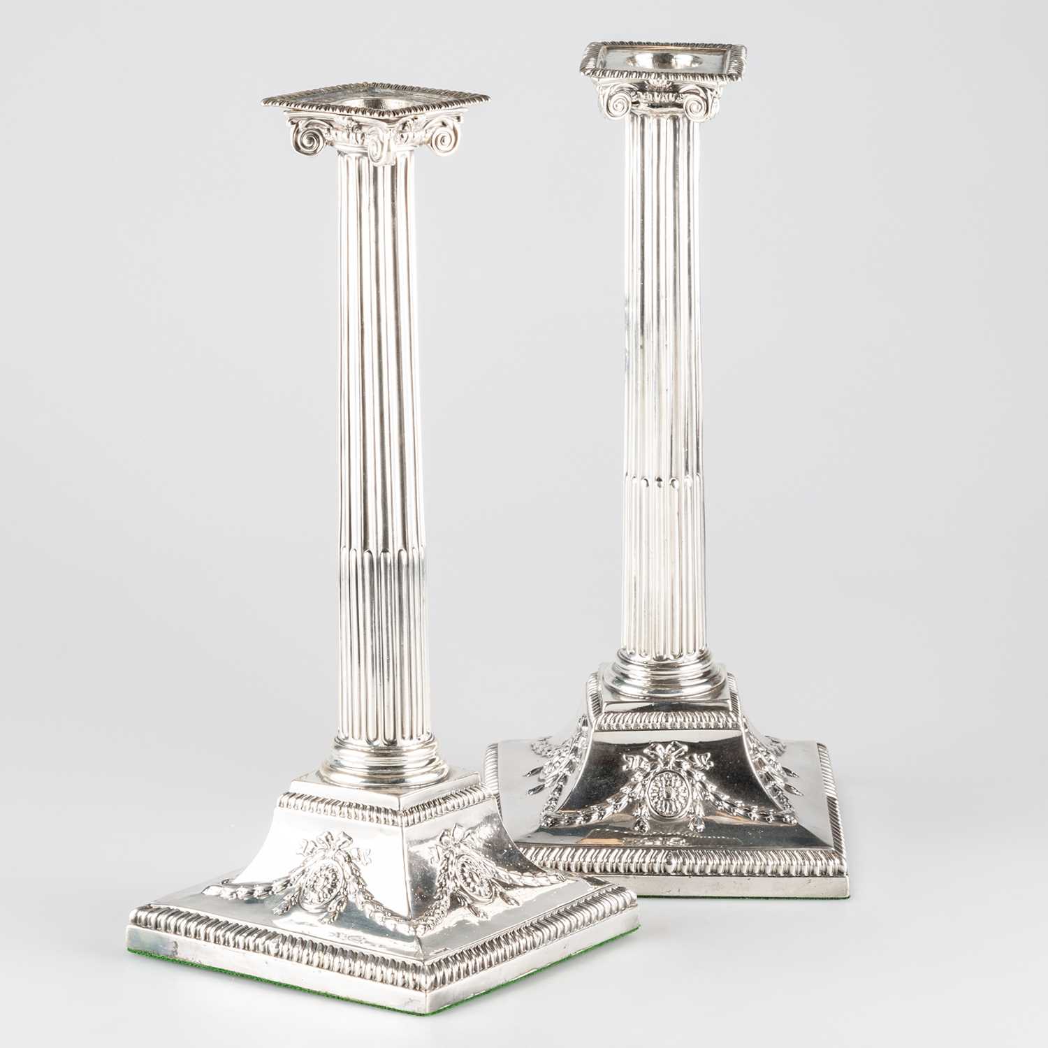 Lot 225 - A PAIR OF GEORGE III SILVER COLUMNAR CANDLESTICKS