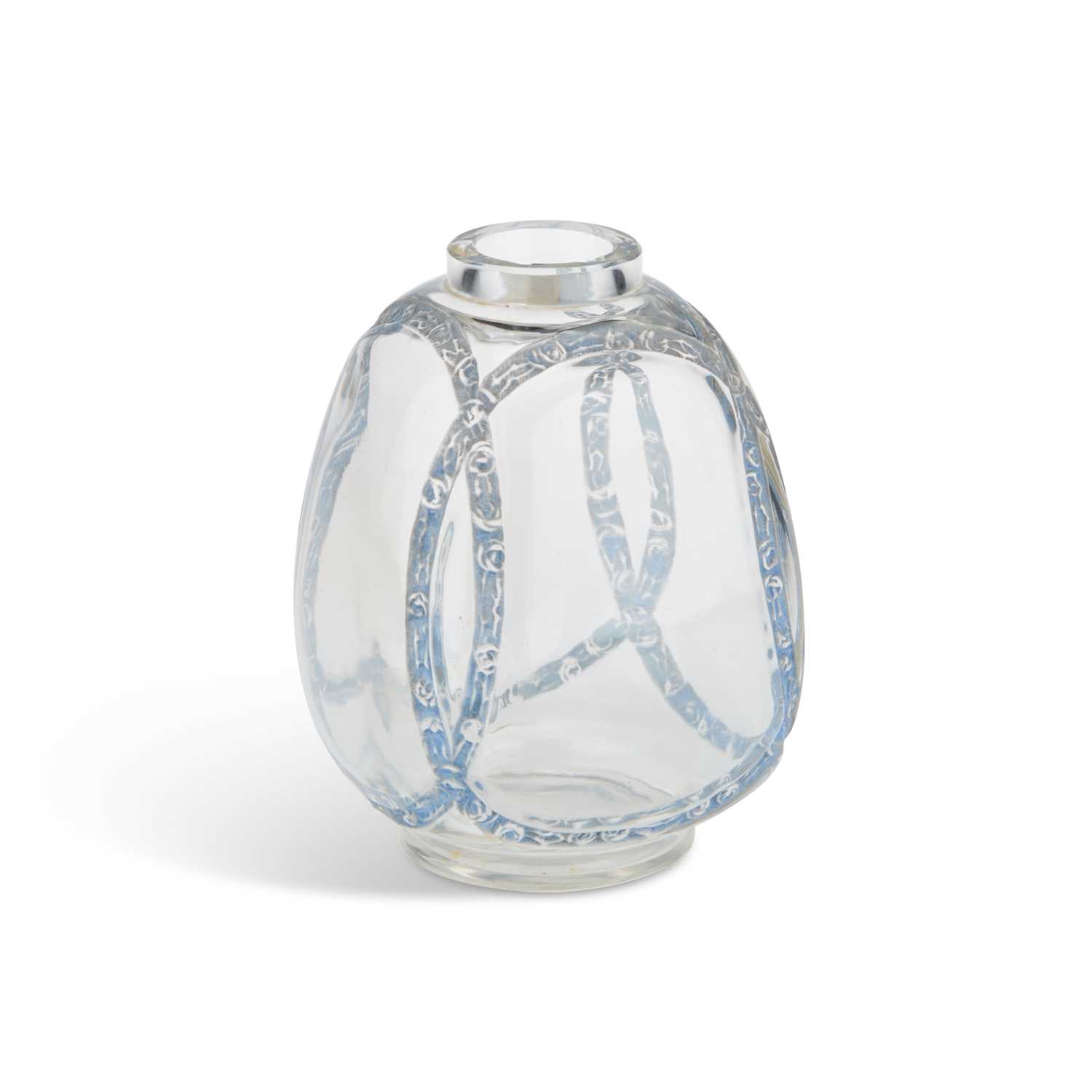 Lot 24 - RENÉ LALIQUE (FRENCH, 1860-1945), A 'GUIRLANDE DE ROSES' VASE, DESIGNED 1914