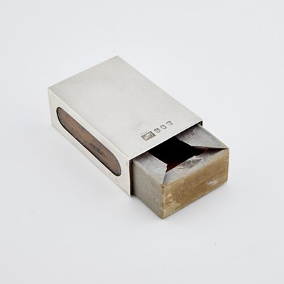 Lot 289 - A GEORGE V SCOTTISH SILVER MATCHBOX SLEEVE