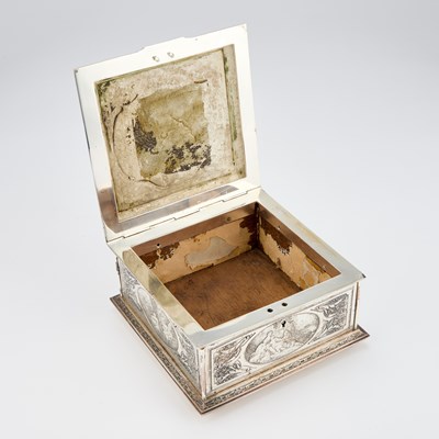 Lot 189 - A LATE 19TH CENTURY SILVER-PLATED CASKET