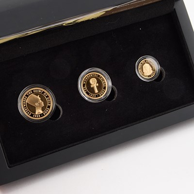 Lot 19 - A THREE-COIN GOLD PROOF SET, 2022 TUTANKHAMUN DISCOVERY 110TH ANNIVERSARY GOLD SOVEREIGN PRESTIGE SET