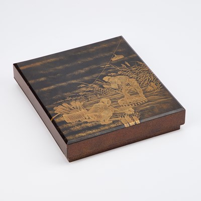 Lot 132 - A GOOD 19TH CENTURY JAPANESE GOLD LACQUERED WRITING BOX (SUZURIBAKO)