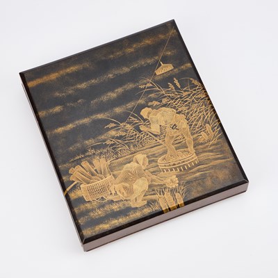 Lot 132 - A GOOD 19TH CENTURY JAPANESE GOLD LACQUERED WRITING BOX (SUZURIBAKO)