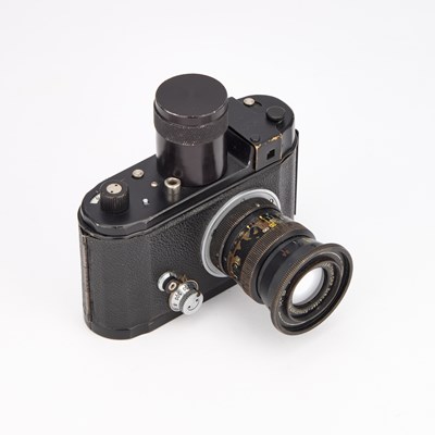Lot 696 - A BERNING ROBOT II 'LUFTWAFFEN-EIGENTUM' CAMERA