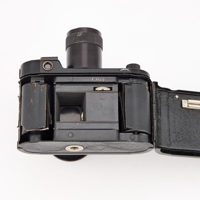 Lot 696 - A BERNING ROBOT II 'LUFTWAFFEN-EIGENTUM' CAMERA
