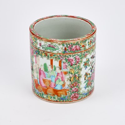 Lot 78 - A CHINESE FAMILLE ROSE BRUSH POT, 19TH CENTURY