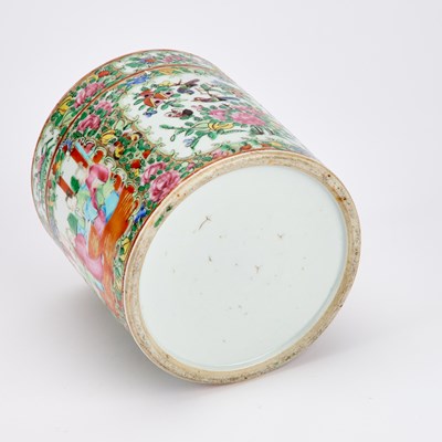 Lot 78 - A CHINESE FAMILLE ROSE BRUSH POT, 19TH CENTURY