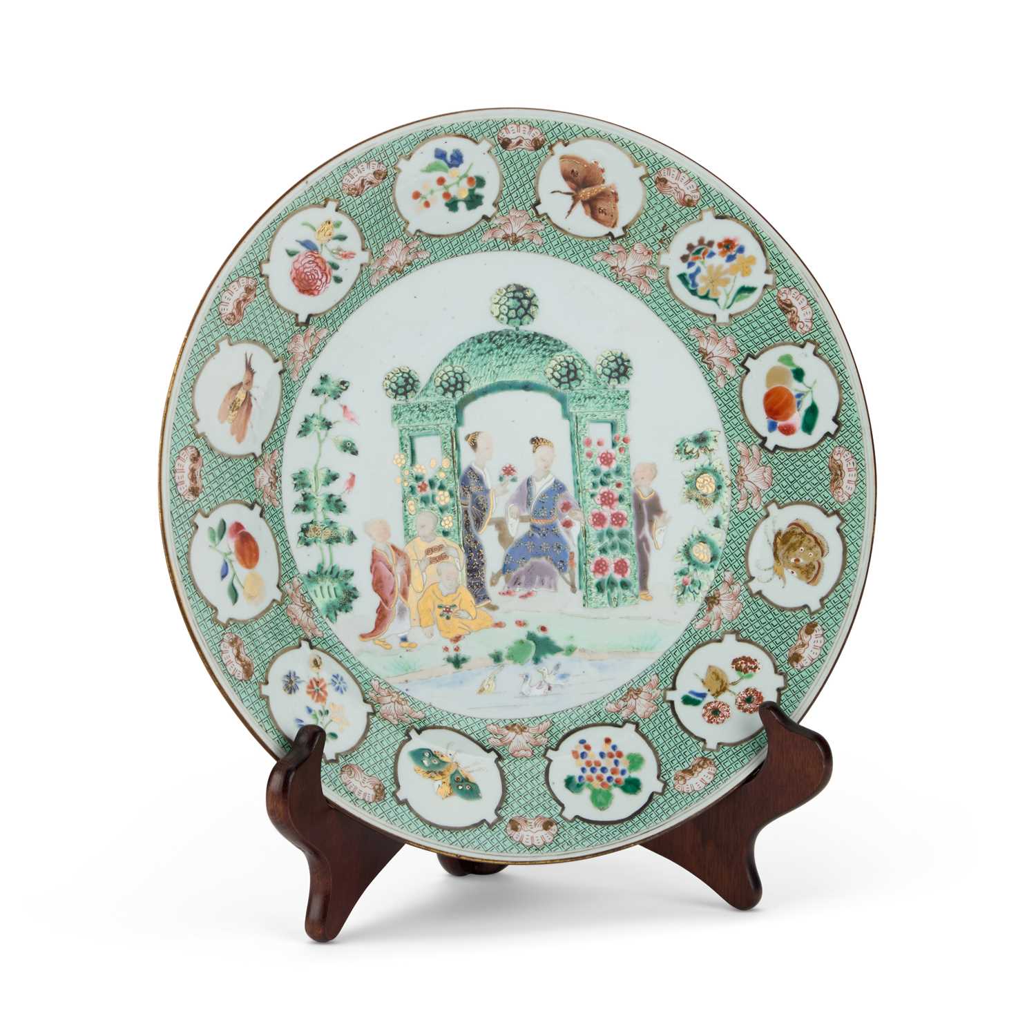Lot 67 - A CHINESE PORCELAIN 'ARBOR' PATTERN PLATE, QIANLONG PERIOD