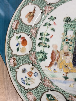 Lot 67 - A CHINESE PORCELAIN 'ARBOR' PATTERN PLATE, QIANLONG PERIOD