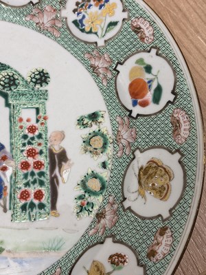 Lot 67 - A CHINESE PORCELAIN 'ARBOR' PATTERN PLATE, QIANLONG PERIOD