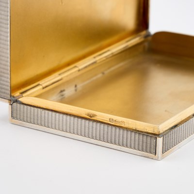 Lot 196 - A FRENCH SILVER-MOUNTED SNUFF BOX
