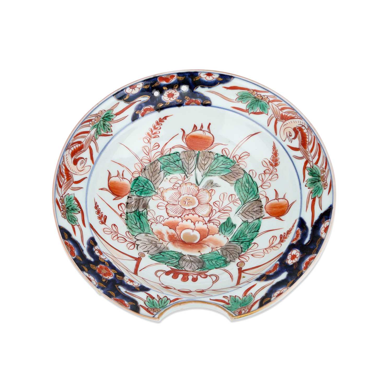 Lot 108 - A JAPANESE IMARI BARBER'S BOWL, CIRCA 1700