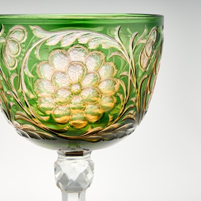 Lot 13 - A STEVENS & WILLIAMS TRIPLE-CASED INTAGLIO-DECORATED GOBLET