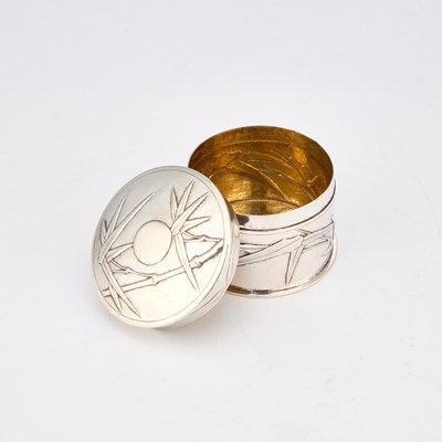 Lot 287 - A CHINESE SILVER BOX