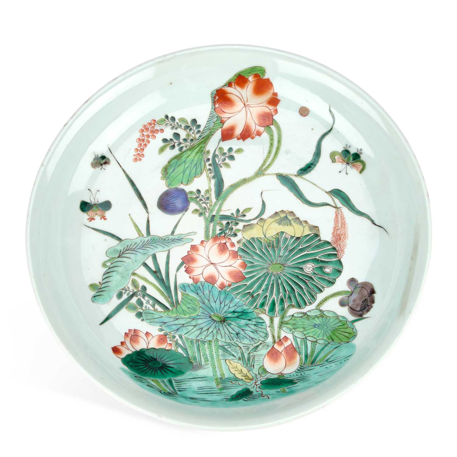 Lot 161 - A LARGE CHINESE FAMILLE VERTE PORCELAIN DISH