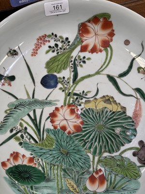 Lot 161 - A LARGE CHINESE FAMILLE VERTE PORCELAIN DISH
