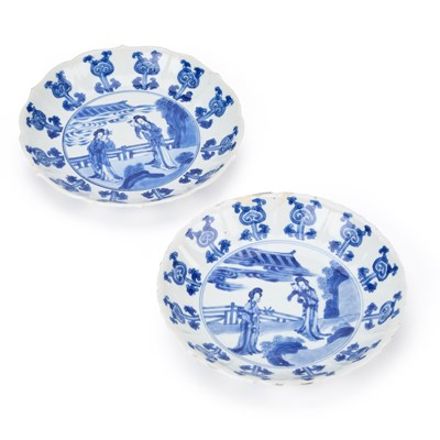 Lot 565 - A PAIR OF CHINESE BLUE AND WHITE LOBED SAUCER DISHES