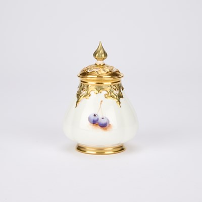 Lot 112 - A ROYAL WORCESTER FRUIT PAINTED POT POURRI VASE AND COVER