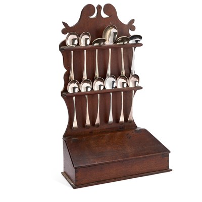 Lot 1031 - AN 18TH CENTURY OAK SPOON RACK