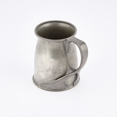 Lot ARCHIBALD KNOX (1864-1933) FOR LIBERTY & CO, A TUDRIC PEWTER MUG