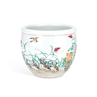 Lot 542 - A CHINESE FAMILLE ROSE PORCELAIN JARDINIÈRE