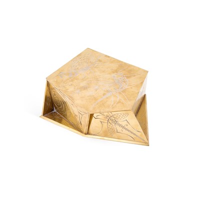 Lot 169 - DENNIS MCQUOID, AN ENGRAVED BRASS TABLE BOX