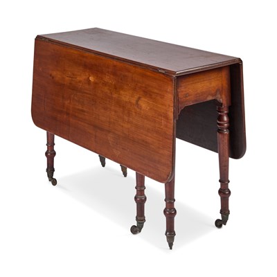 Lot 986 - A 19TH CENTURY MAHOGANY GATELEG DINING TABLE