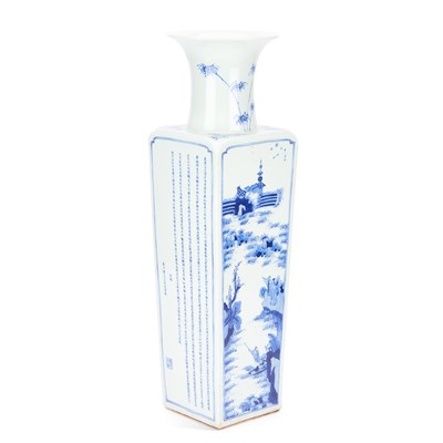 Lot 526 - A LARGE CHINESE BLUE AND WHITE PORCELAIN SQUARE-SECTION VASE