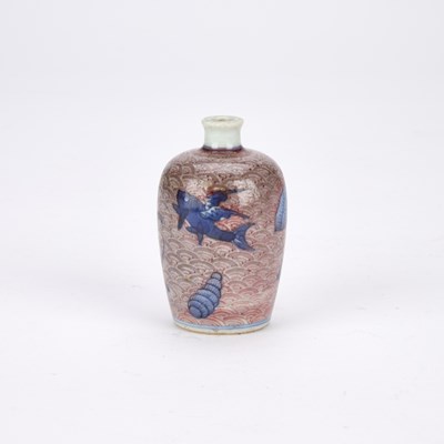 Lot A CHINESE PORCELAIN SNUFF BOTTLE