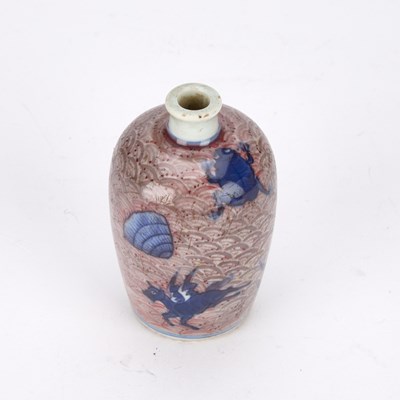 Lot A CHINESE PORCELAIN SNUFF BOTTLE