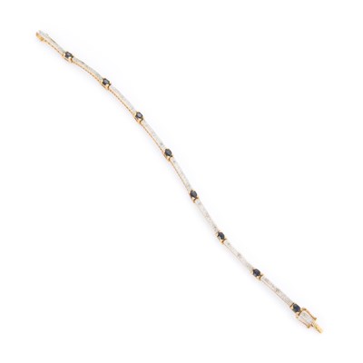 Lot 717 - A SAPPHIRE AND DIAMOND BRACELET