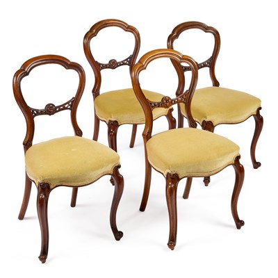 Lot 1026 - A SET OF FOUR VICTORIAN WALNUT BALLOON BACK DINING CHAIRS