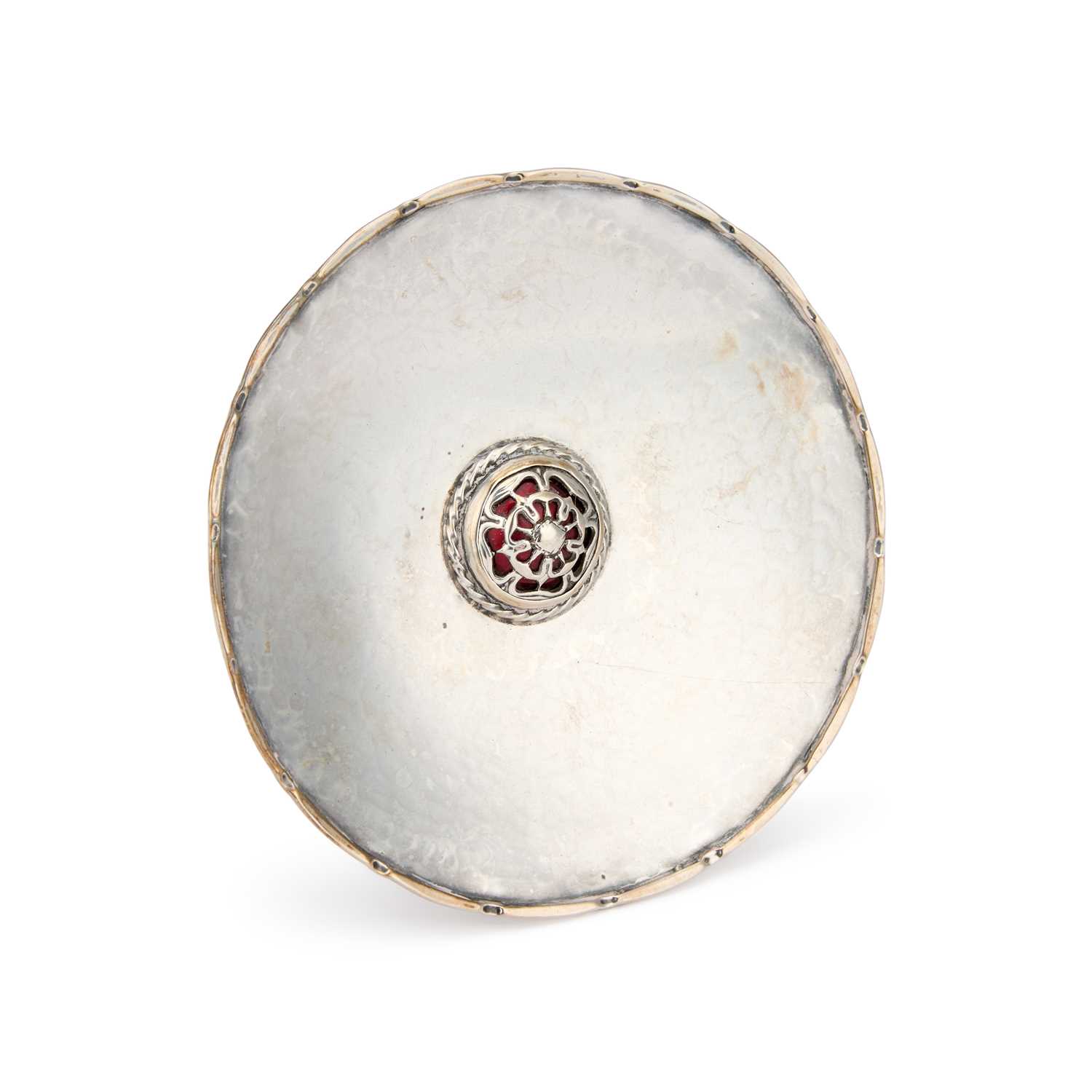 Lot OMAR RAMSDEN, AN ARTS AND CRAFTS SILVER AND ENAMEL DISH