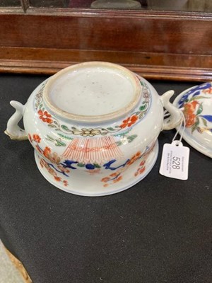 Lot A CHINESE PORCELAIN PORRINGER AND COVER, C.1720