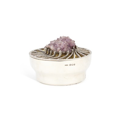 Lot 330 - AN ELIZABETH II SILVER AND AMETHYST BOWL AND COVER