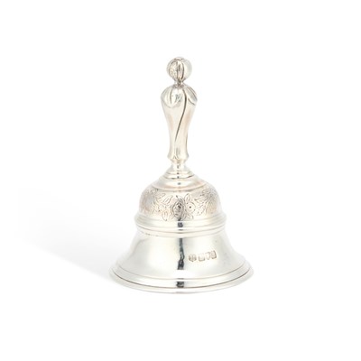 Lot 407 - AN EDWARDIAN CAST SILVER TABLE BELL