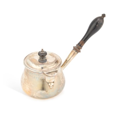 Lot 473 - A GEORGE III SILVER BRANDY WARMING PAN