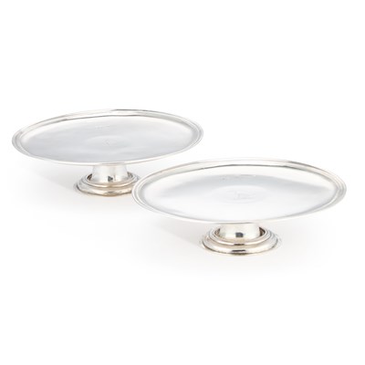 Lot 488 - A PAIR OF GEORGE I BRITANNIA STANDARD SILVER TAZZAS