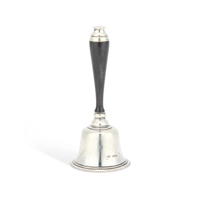Lot 378 - AN ELIZABETH II SILVER HAND BELL