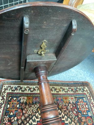 Lot A GEORGE III MAHOGANY TRIPOD OCCASIONAL TABLE