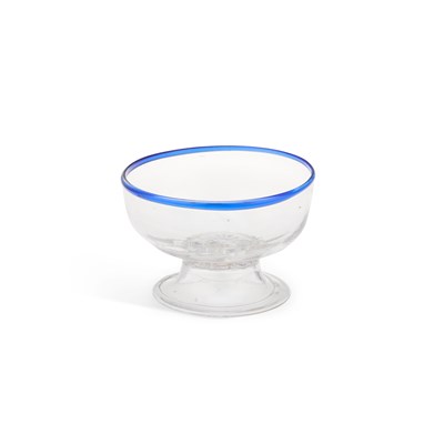 Lot 72 - A VENETIAN GLASS BOWL