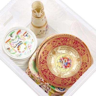 Lot 122 - A GROUP OF CERAMICS