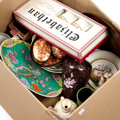 Lot 813 - A GROUP OF ITEMS