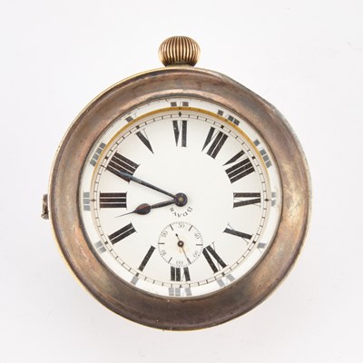 Lot AN 8-DAY DASHBOARD CLOCK AND MOUNT
