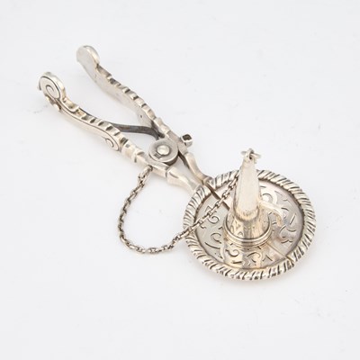 Lot A 19TH CENTURY FRENCH SILVER WAX JACKER (BOUGIE BOX SNUFFER)