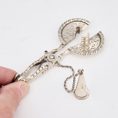 Lot A 19TH CENTURY FRENCH SILVER WAX JACKER (BOUGIE BOX SNUFFER)