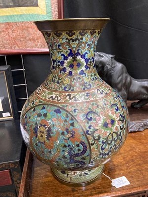 Lot A LARGE CHINESE CLOISONNÉ ENAMEL VASE