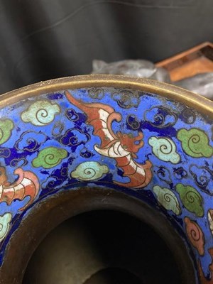 Lot A LARGE CHINESE CLOISONNÉ ENAMEL VASE