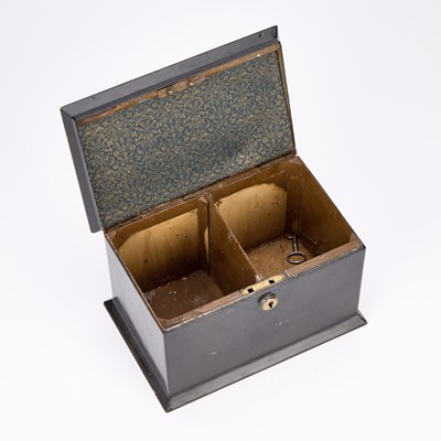 Lot A 19TH CENTURY TOLE TEA CADDY
