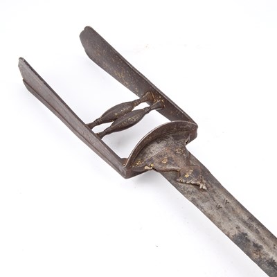 Lot AN INDIAN KATAR (PUNCH DAGGER)